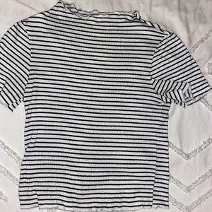 black and white stripped short sleeve